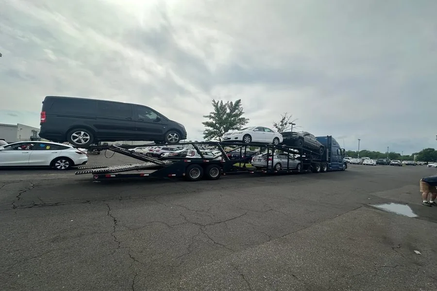 Open car shipping carrier