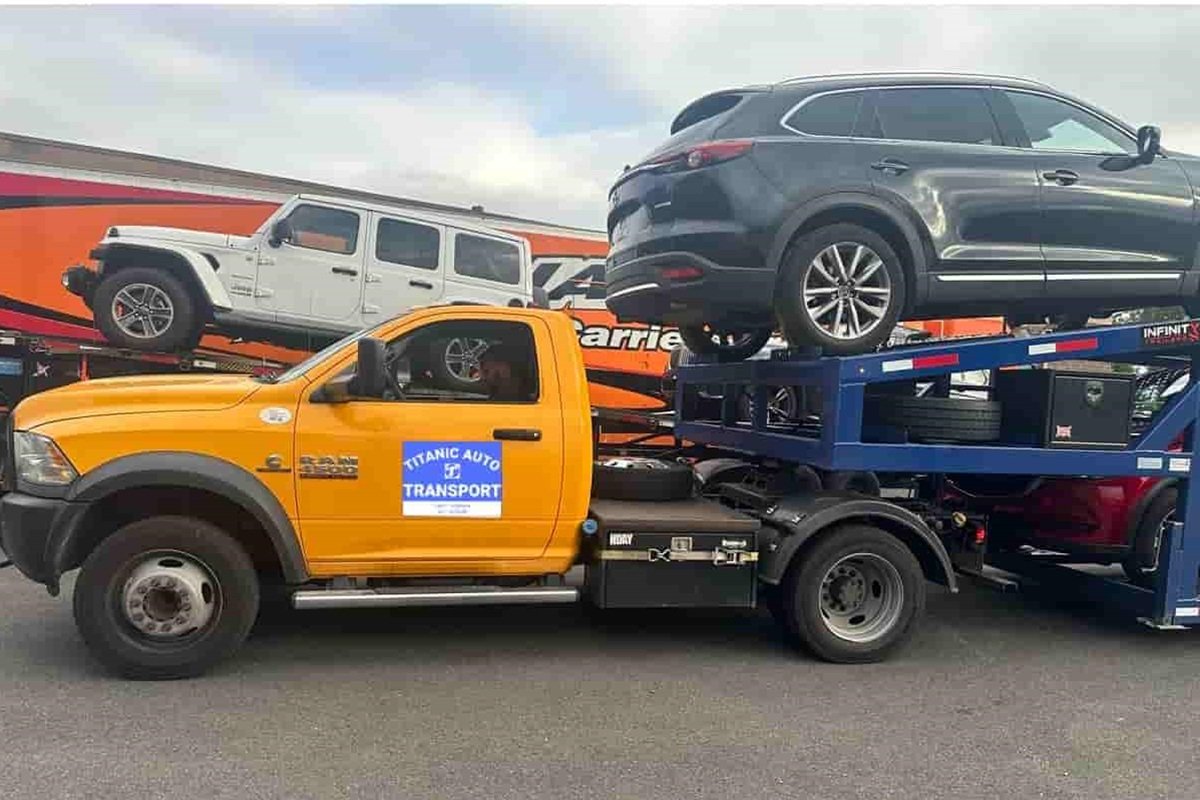Reliable New York Auto Transport Services 1 new-york-auto-transport-carrier-with-a-brand-new-SUV